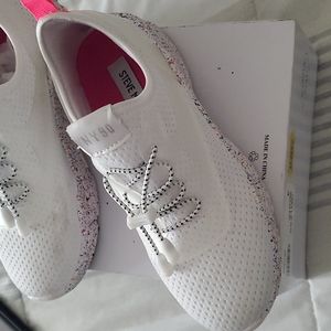 Steve Madden Sneakers